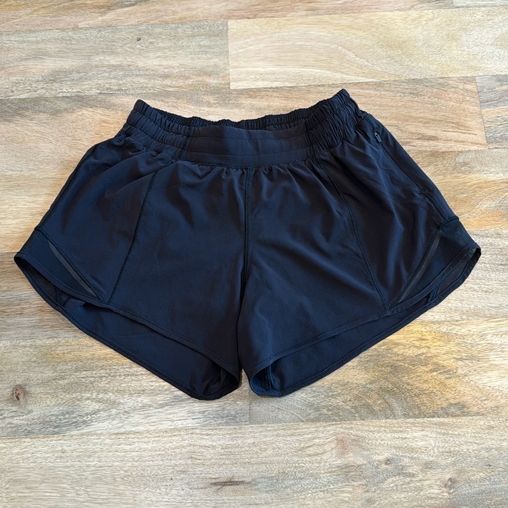 Lululemon Hotty Hot Lined Short, Size 6 Tall, Black